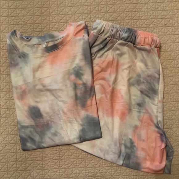 Other - 2 Piece Tye Dye Lounge Short and Shirt Set, XL